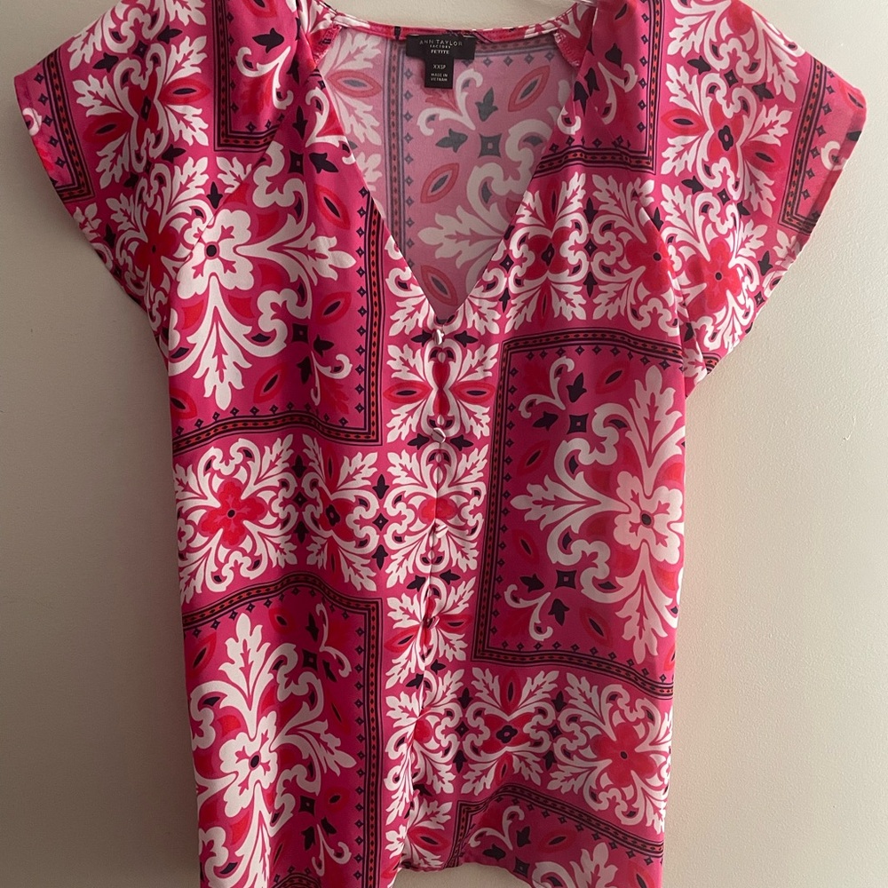 Ann Taylor Pink short Sleeve Blouse